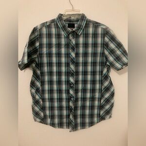 Prana Men's Blue and Black Plaid Button Down Shirt. SS. Size Medium
